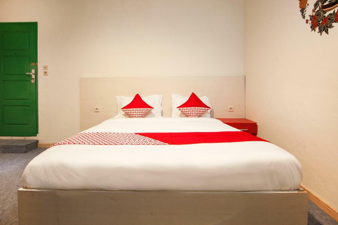 Oyo 529 Paninda Hotel Medan