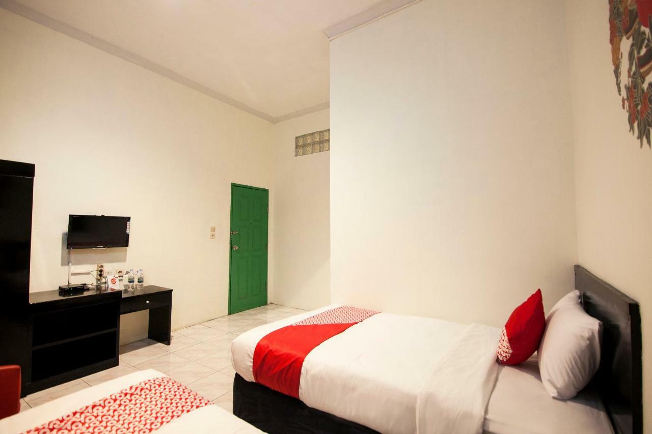 Oyo 529 Paninda Hotel Medan